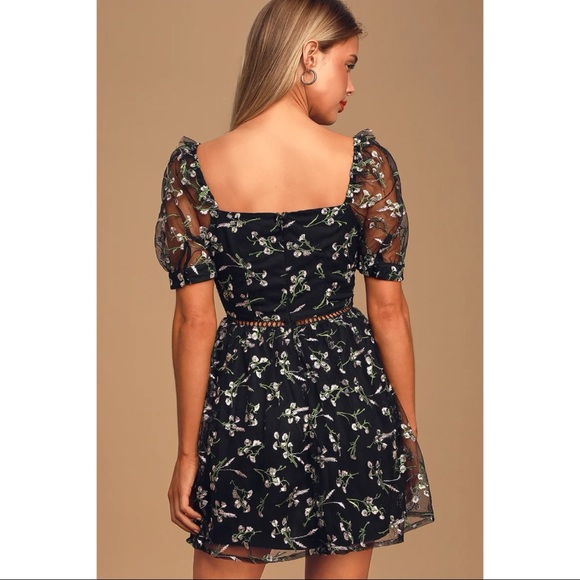 Nwot Lulus Radiant Love Black Floral 